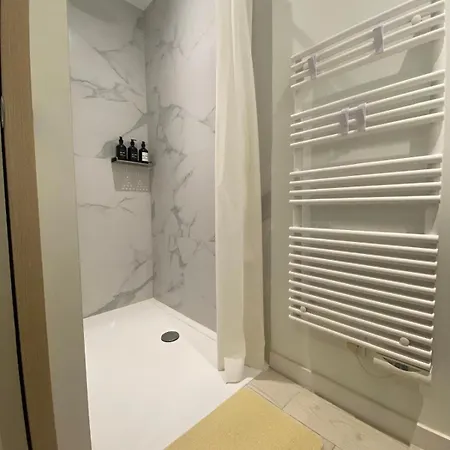 En Plein Centre , A 200m De La شقة *